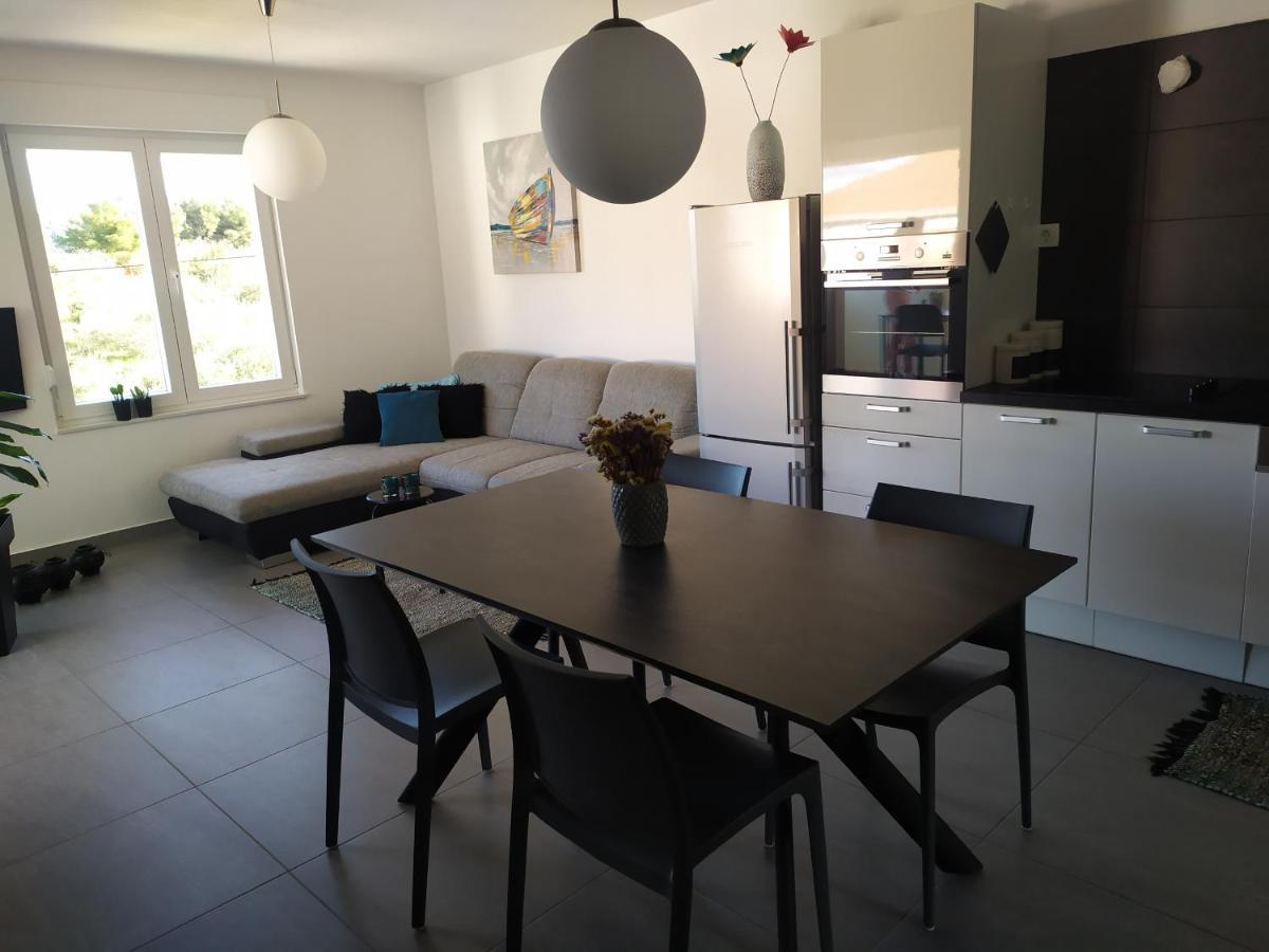 Tiamar Apartment Слатине Екстериор снимка