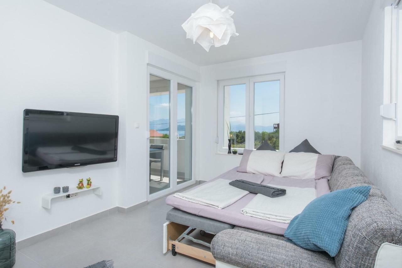 Tiamar Apartment Слатине Екстериор снимка