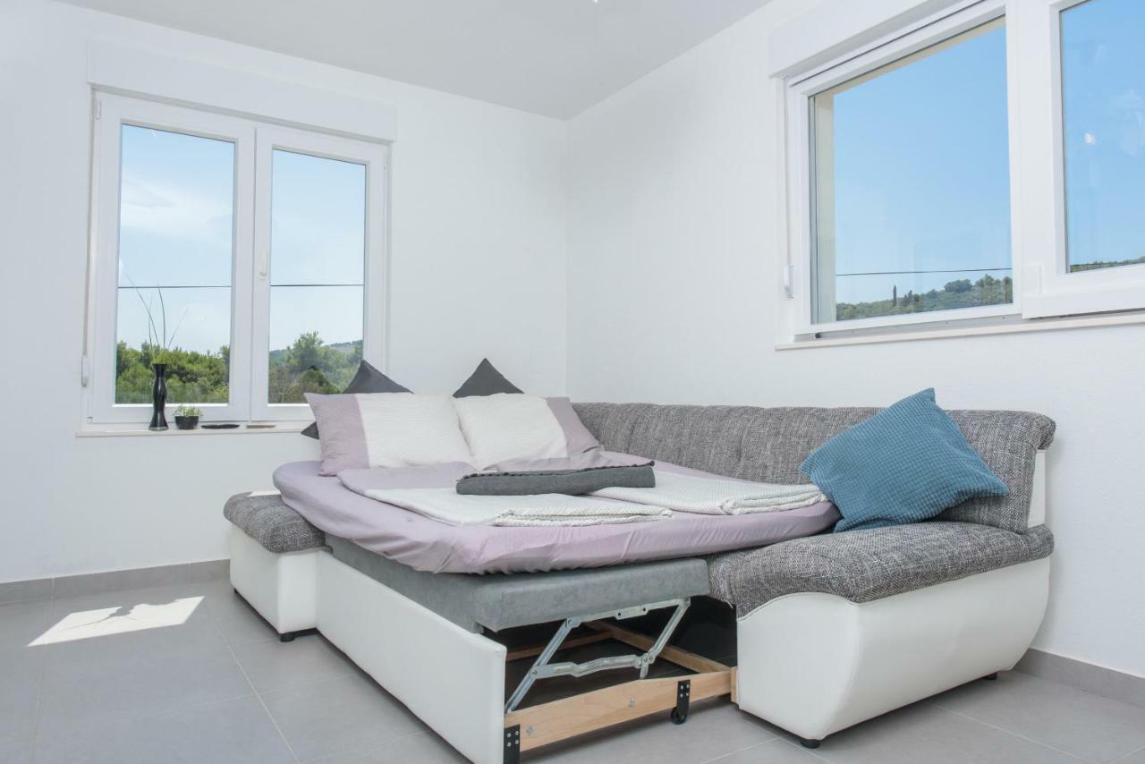 Tiamar Apartment Слатине Екстериор снимка